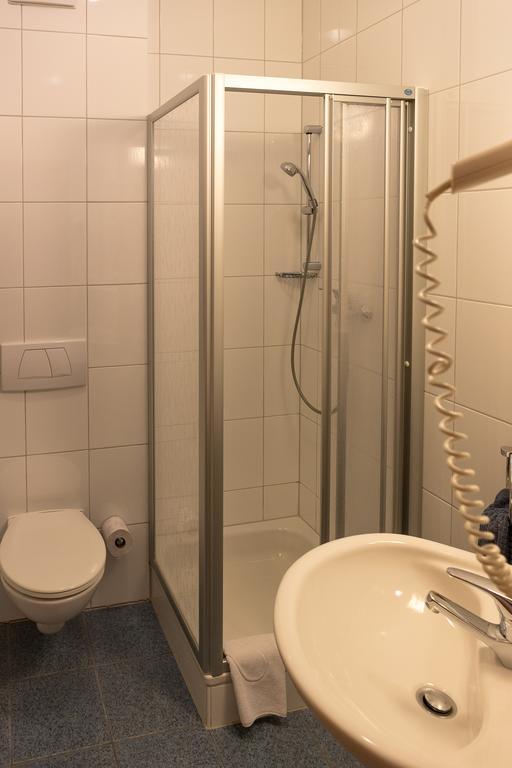 Hotel Zur Eisenbahn Renningen Zewnętrze zdjęcie