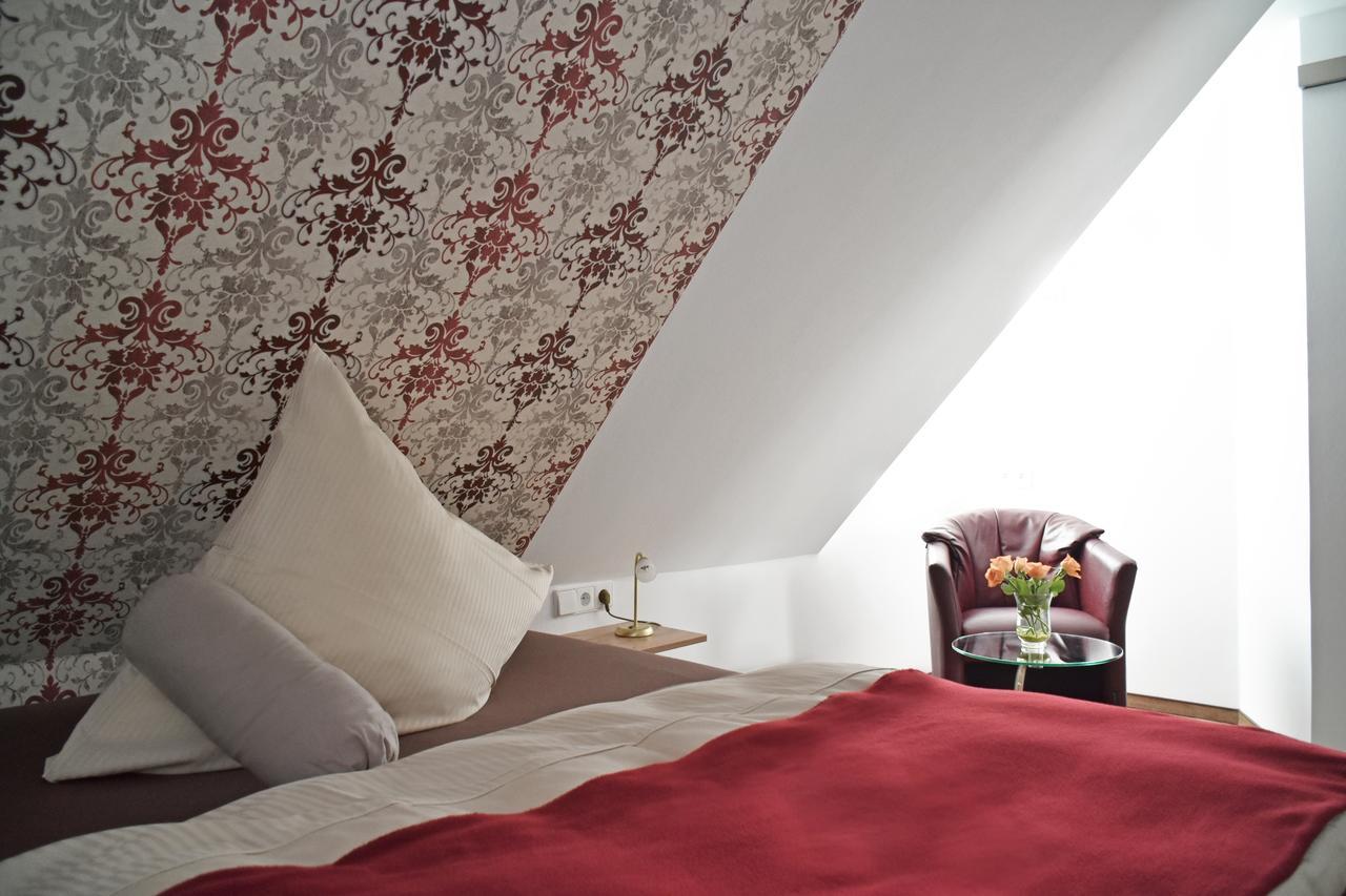 Hotel Zur Eisenbahn Renningen Zewnętrze zdjęcie